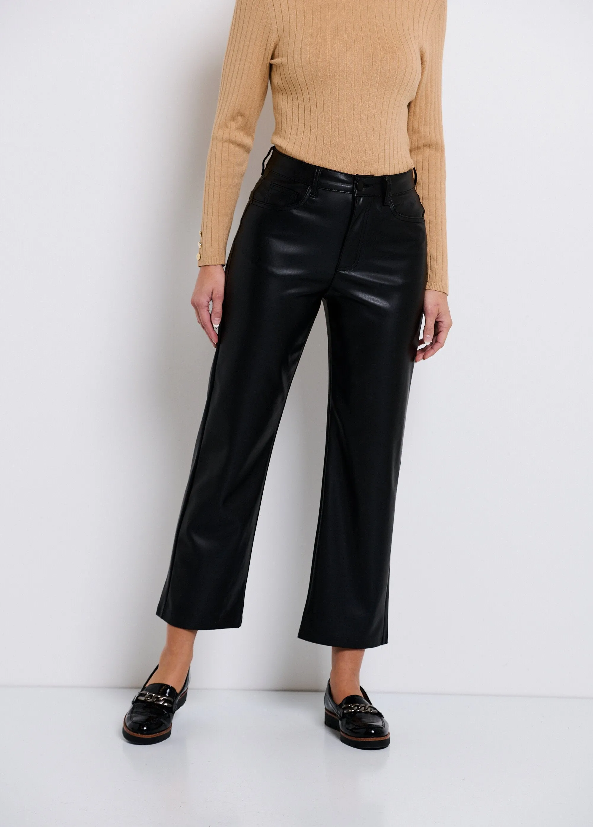 5 pocket 7/8 faux leather pants