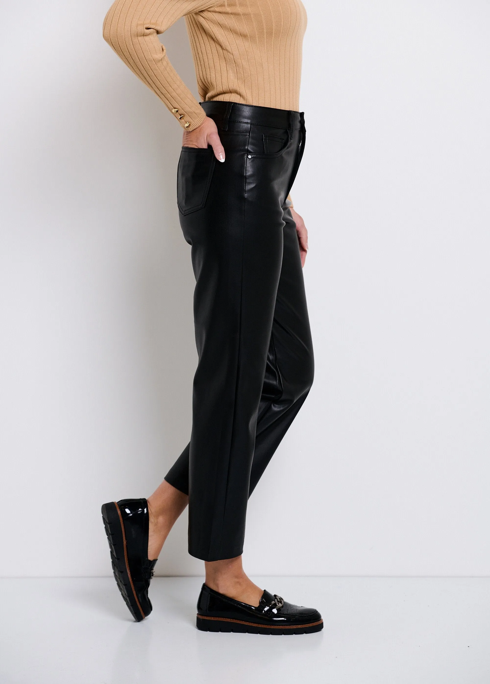5 pocket 7/8 faux leather pants