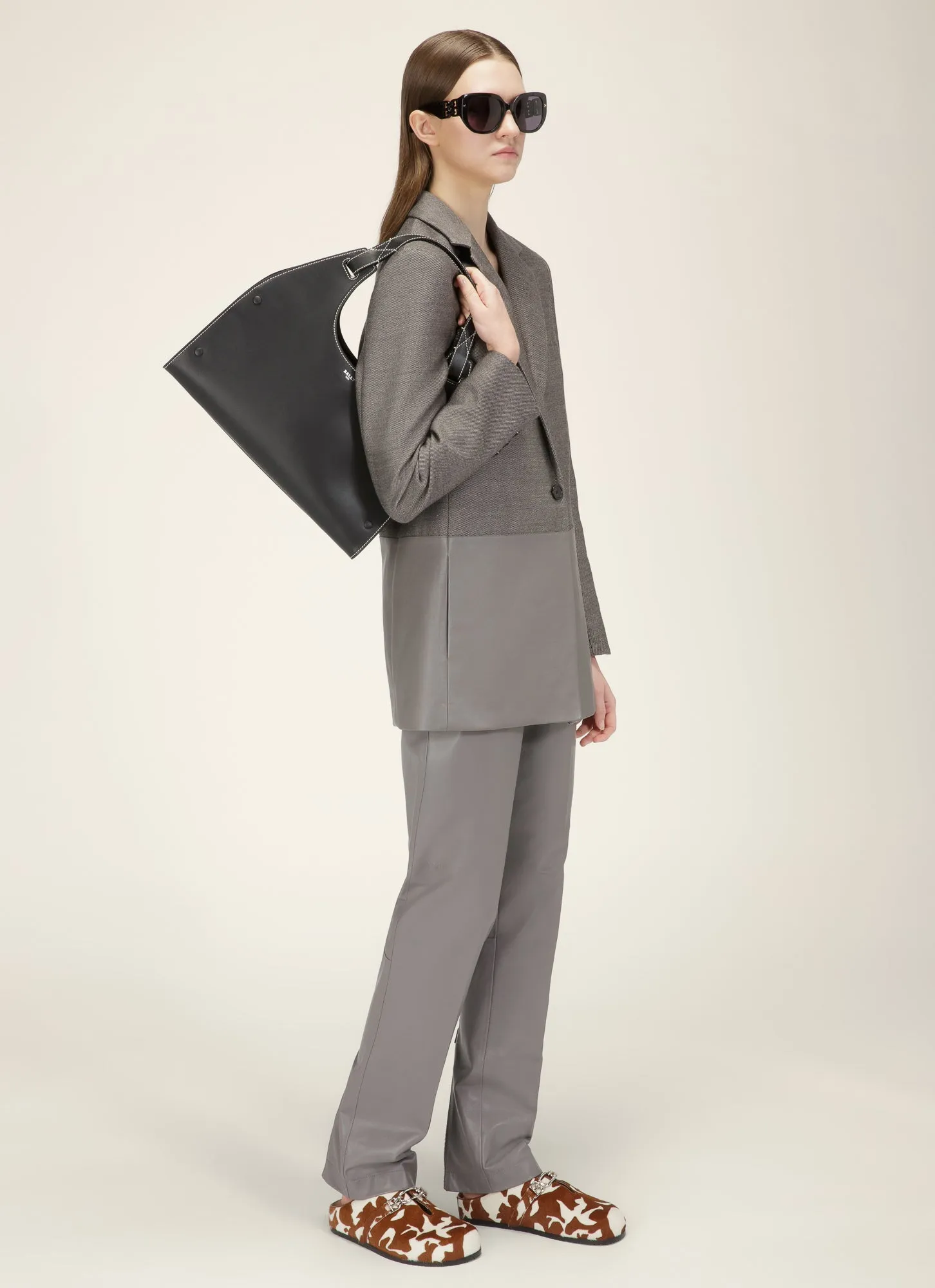 Ahres - Shoulder Bag