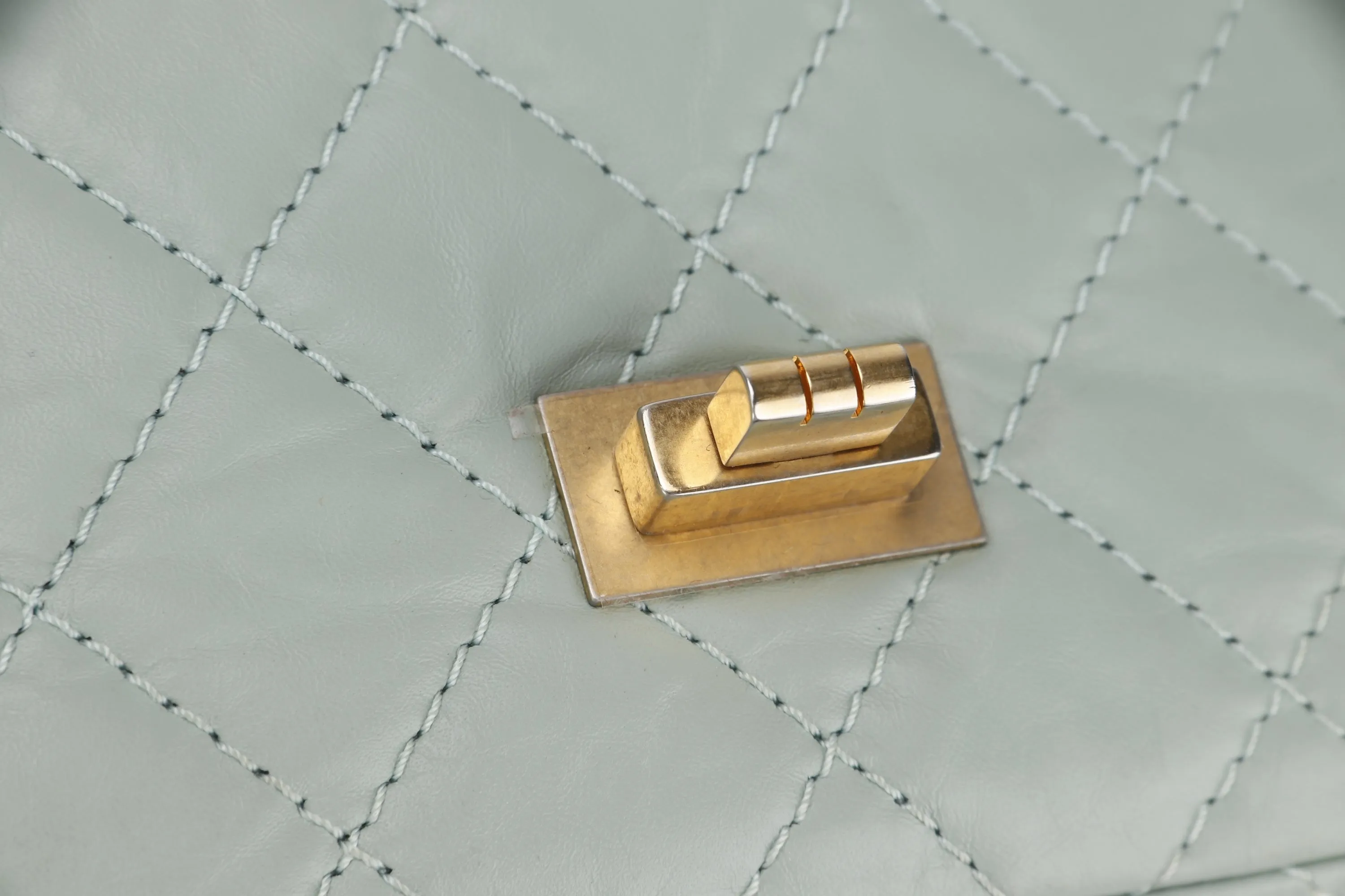 CHANEL REISSUE 227 (2539xxxx) MINT GREEN CALFSKIN GOLD HARDWARE, WITH CARD, DUST COVER & BOX