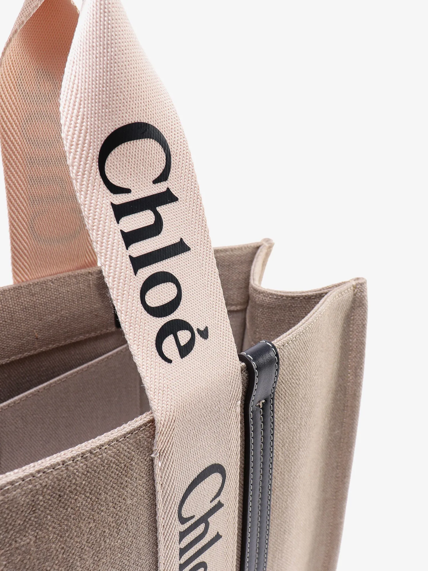 Chloe' Linen Shoulder Bag With Logo Print. This Bag Is Made With Lower Environmental Impact Material