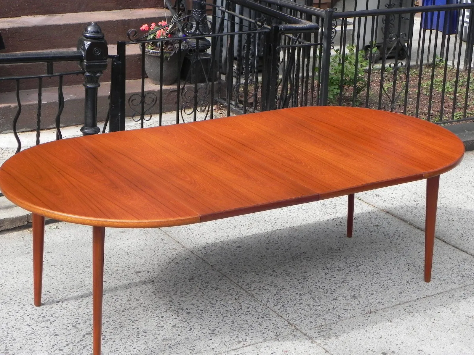DANISH MODERN TEAK DINING SET, 100% RESTORED, 2 LEAVES & 4 REUPHOLSTERED CHAIRS