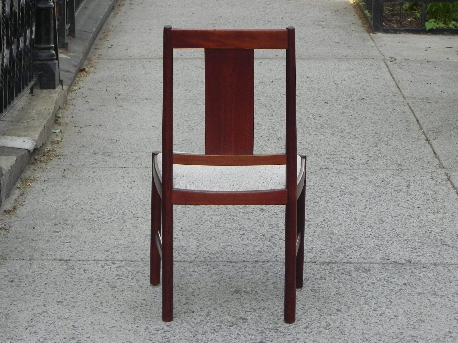 DANISH MODERN TEAK DINING SET, 100% RESTORED, 2 LEAVES & 4 REUPHOLSTERED CHAIRS