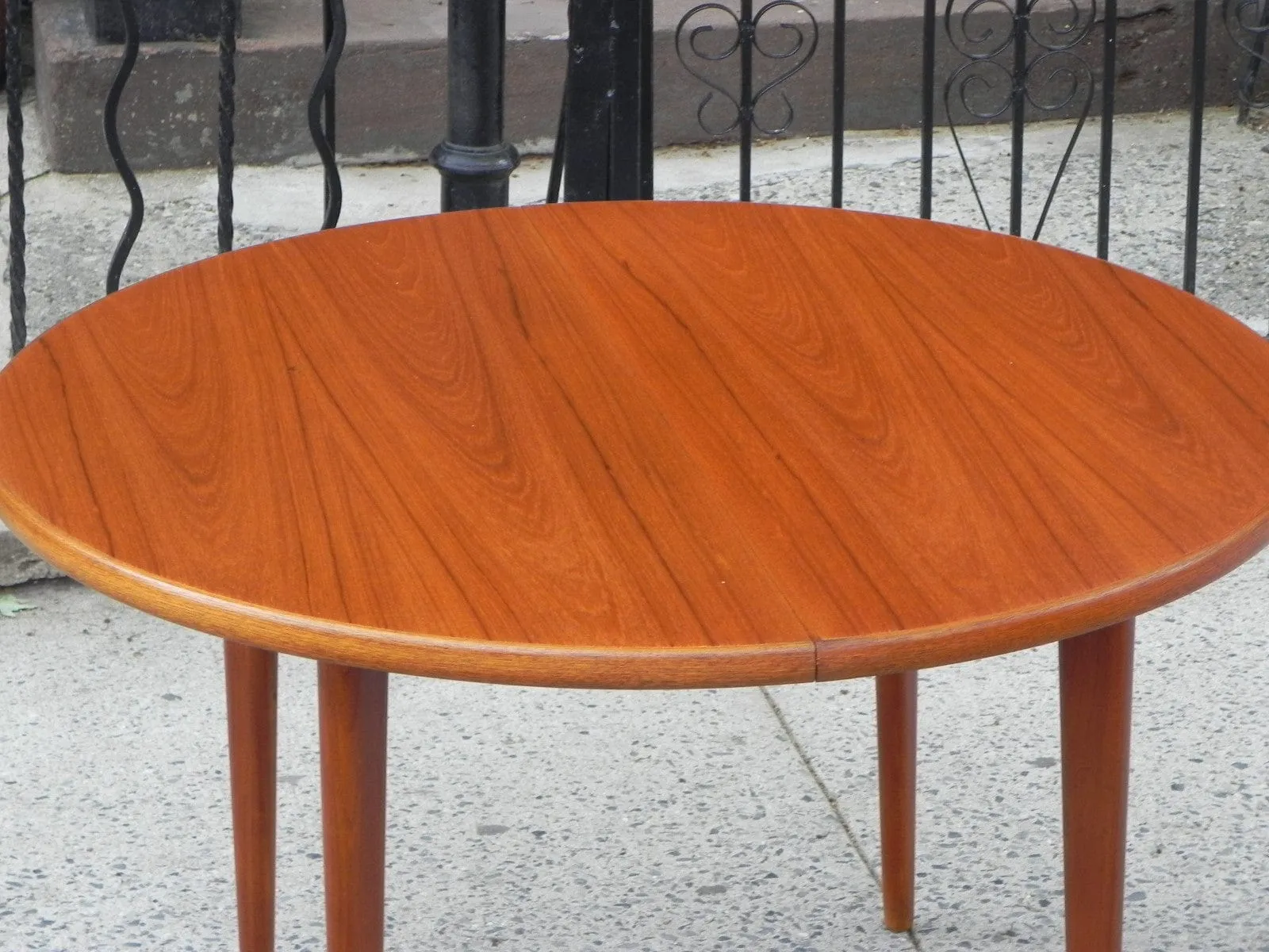 DANISH MODERN TEAK DINING SET, 100% RESTORED, 2 LEAVES & 4 REUPHOLSTERED CHAIRS