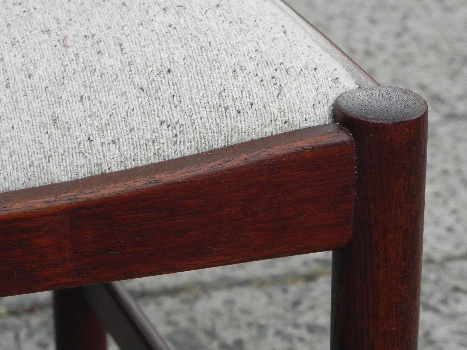 DANISH MODERN TEAK DINING SET, 100% RESTORED, 2 LEAVES & 4 REUPHOLSTERED CHAIRS