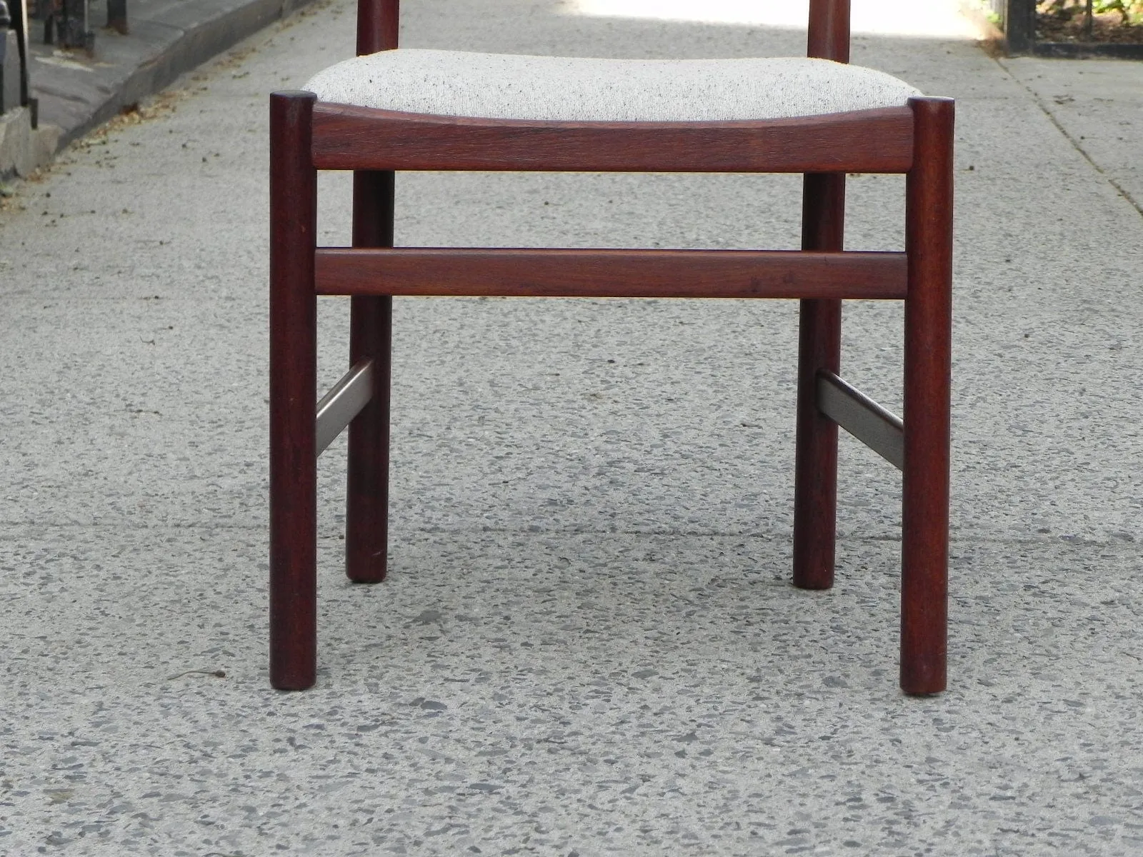 DANISH MODERN TEAK DINING SET, 100% RESTORED, 2 LEAVES & 4 REUPHOLSTERED CHAIRS