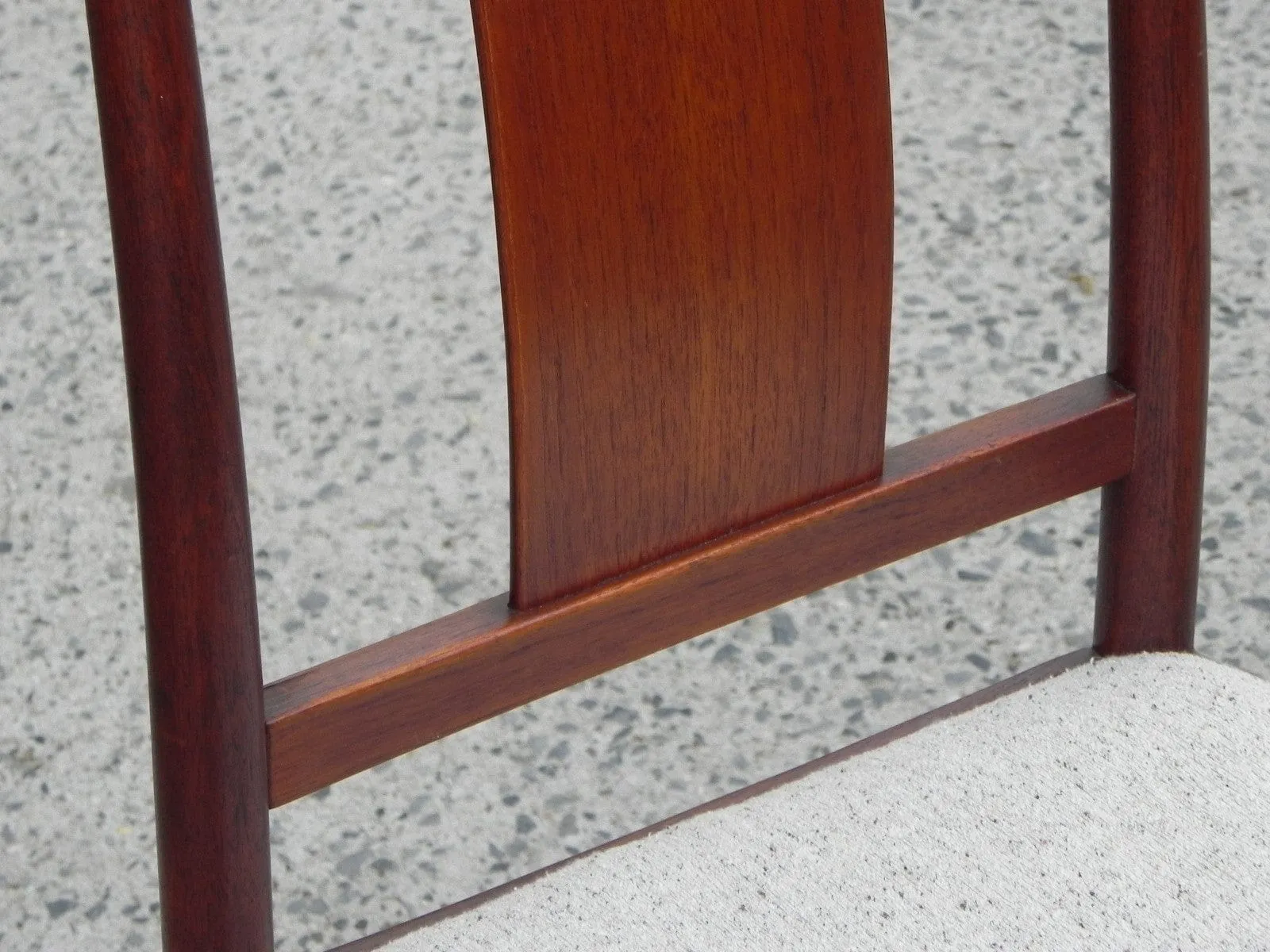 DANISH MODERN TEAK DINING SET, 100% RESTORED, 2 LEAVES & 4 REUPHOLSTERED CHAIRS