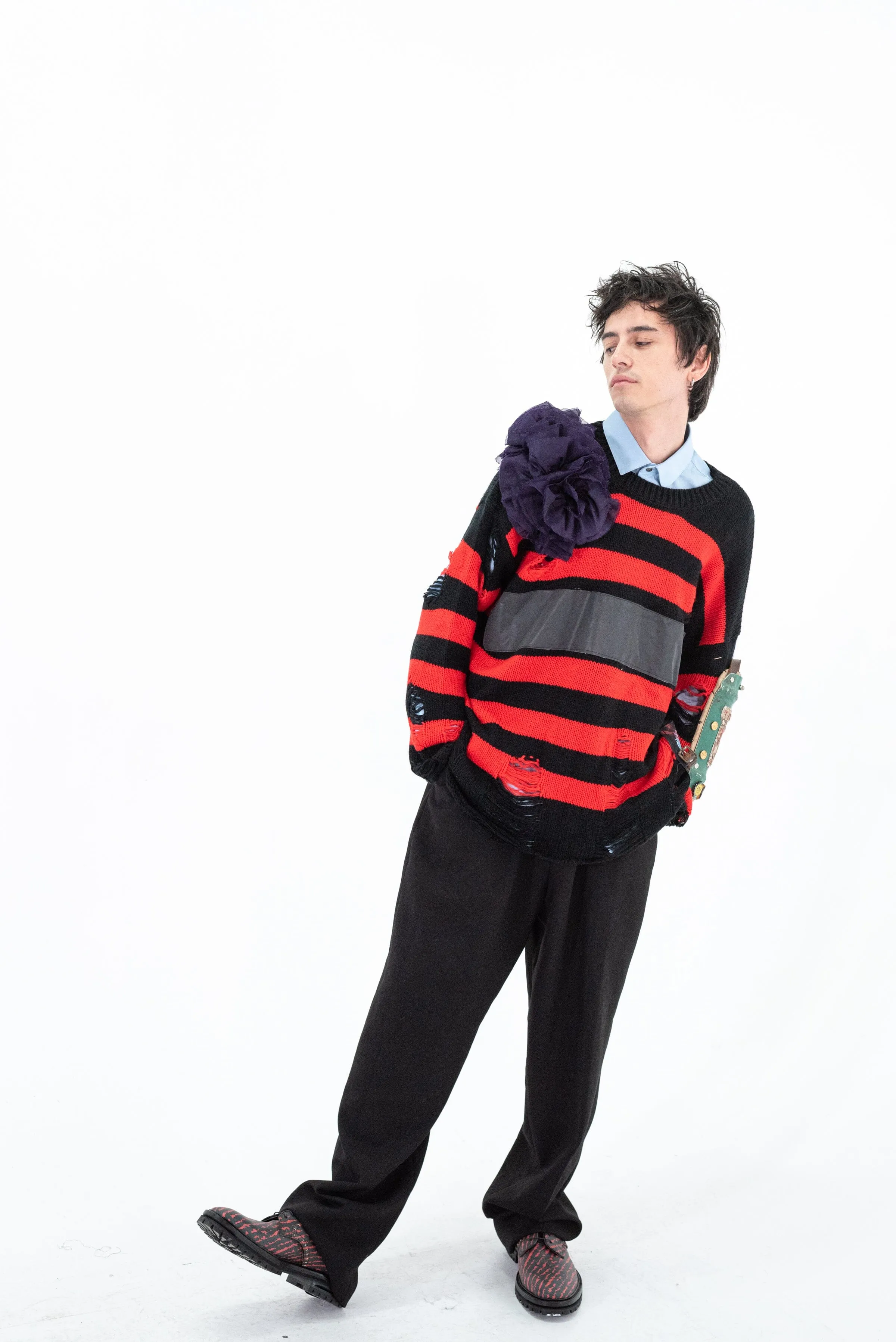 DEBRIS SWEATER