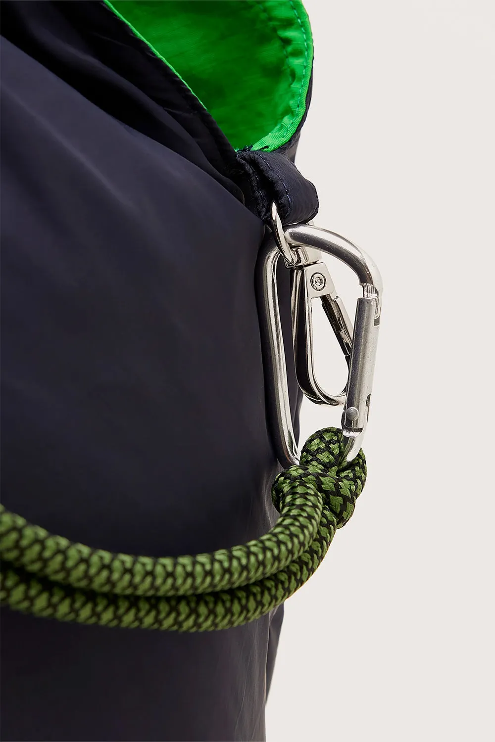 Hozon Bag, Captain