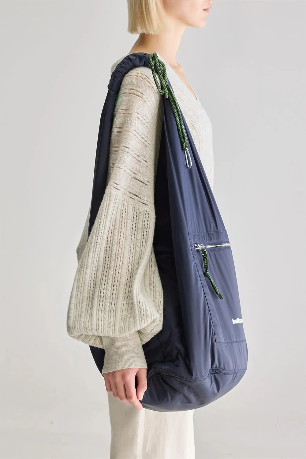 Hozon Bag, Captain
