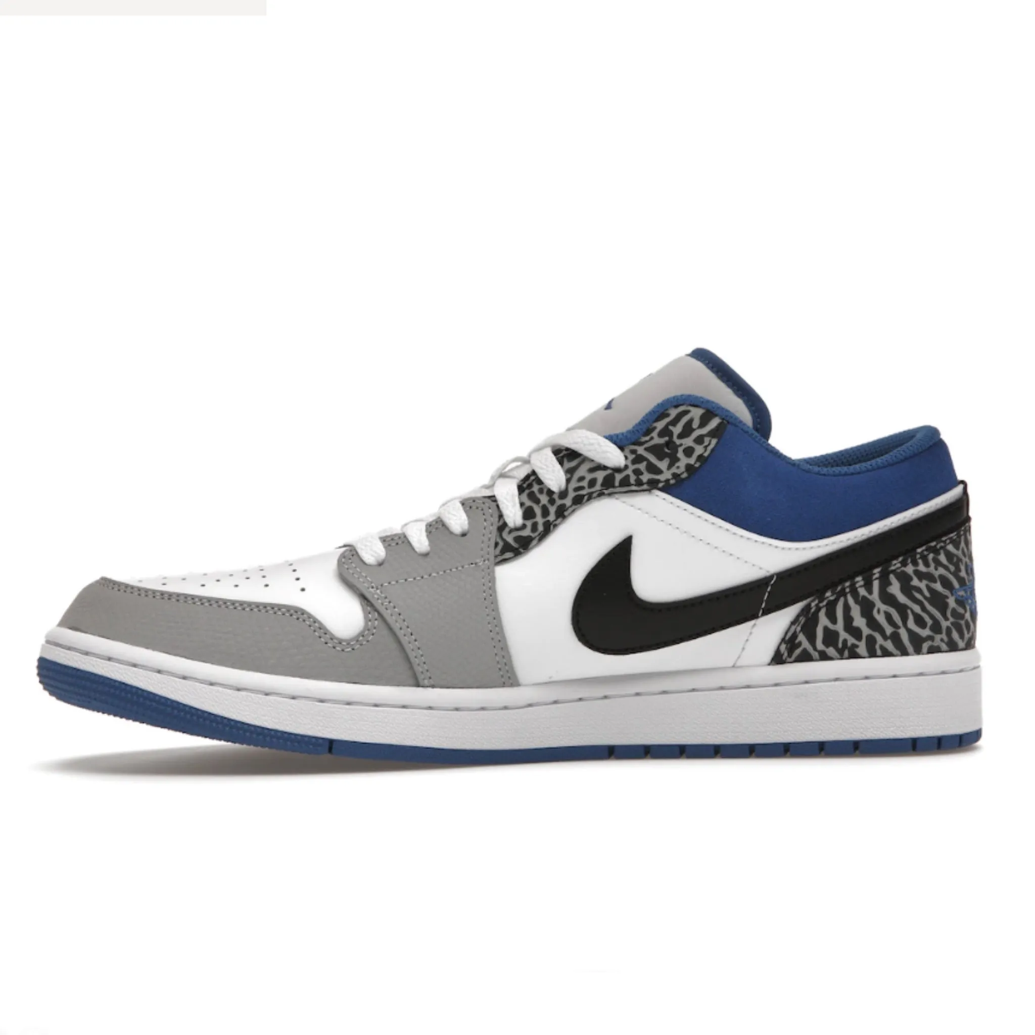 Jordan 1 Low SE True Blue