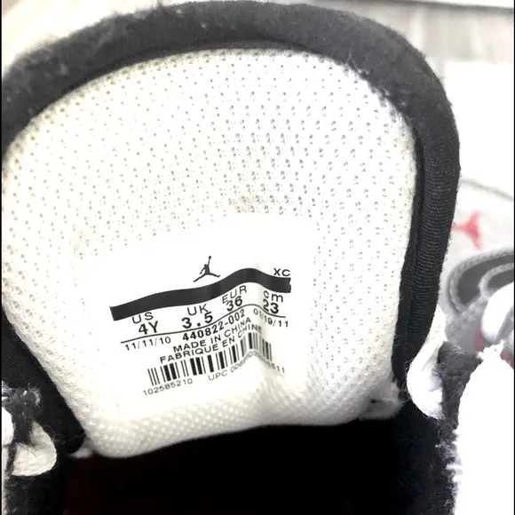 🏀Jordan Team ISO Low STEALTH/VRSTY RD-LT GRPHT-BLCK Hi-Top Sneakers Size: 4Y 👟
