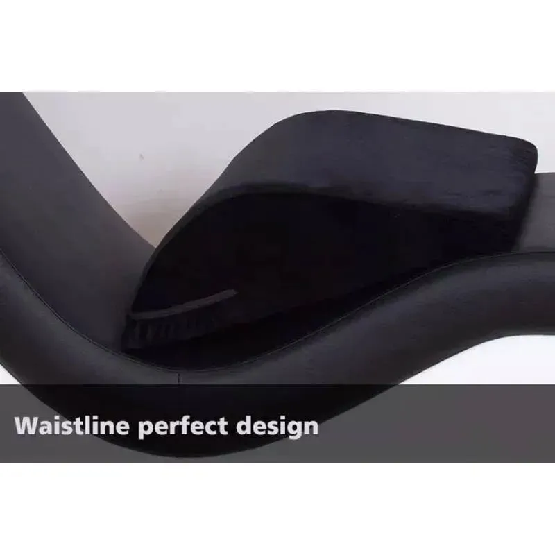 Kama Sutra Mebon Chaise Love Lounge Red w Black Pillows