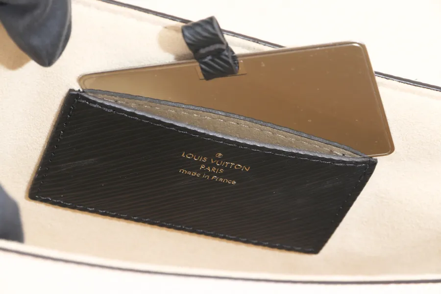 LOUIS VUITTON M53928 TWIST MM SIZE BEIGE JUNGLE PRINT EPI LEATHER GOLD HARDWARE WITH CHAIN