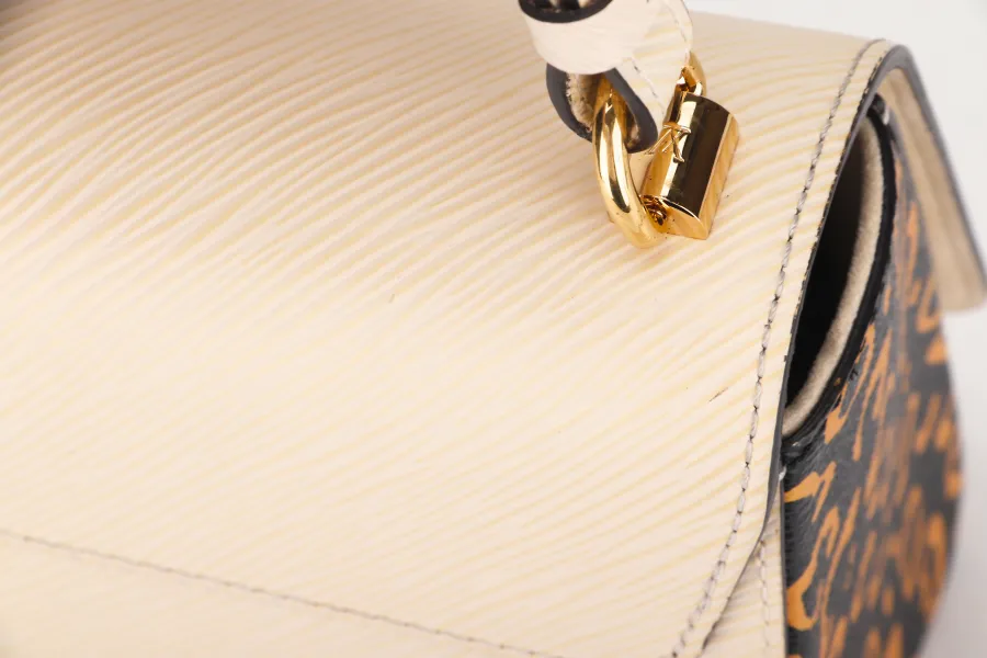 LOUIS VUITTON M53928 TWIST MM SIZE BEIGE JUNGLE PRINT EPI LEATHER GOLD HARDWARE WITH CHAIN