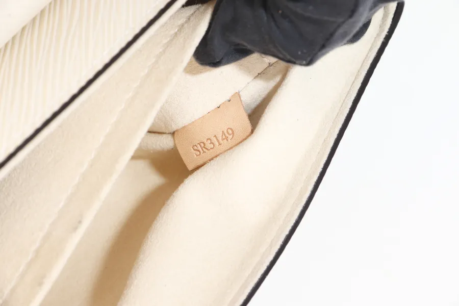 LOUIS VUITTON M53928 TWIST MM SIZE BEIGE JUNGLE PRINT EPI LEATHER GOLD HARDWARE WITH CHAIN