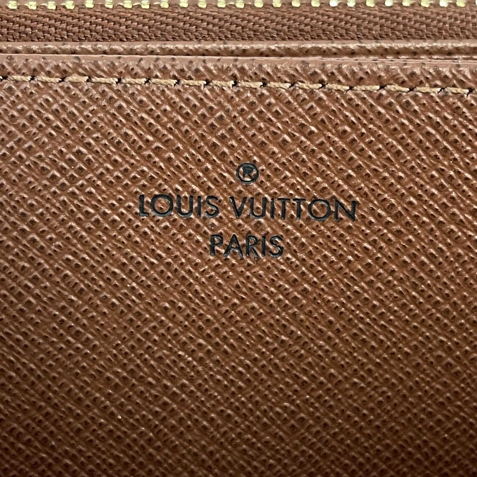 Louis Vuitton - Zippy Monogram - Brown / Tan Canvas Wallet FULL KIT