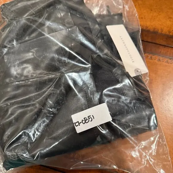 MABLE BY ANTHROPOLOGIE Faux Leather Skirty‎ Shorts Black Size Small NWT