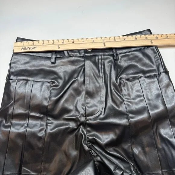 MABLE BY ANTHROPOLOGIE Faux Leather Skirty‎ Shorts Black Size Small NWT