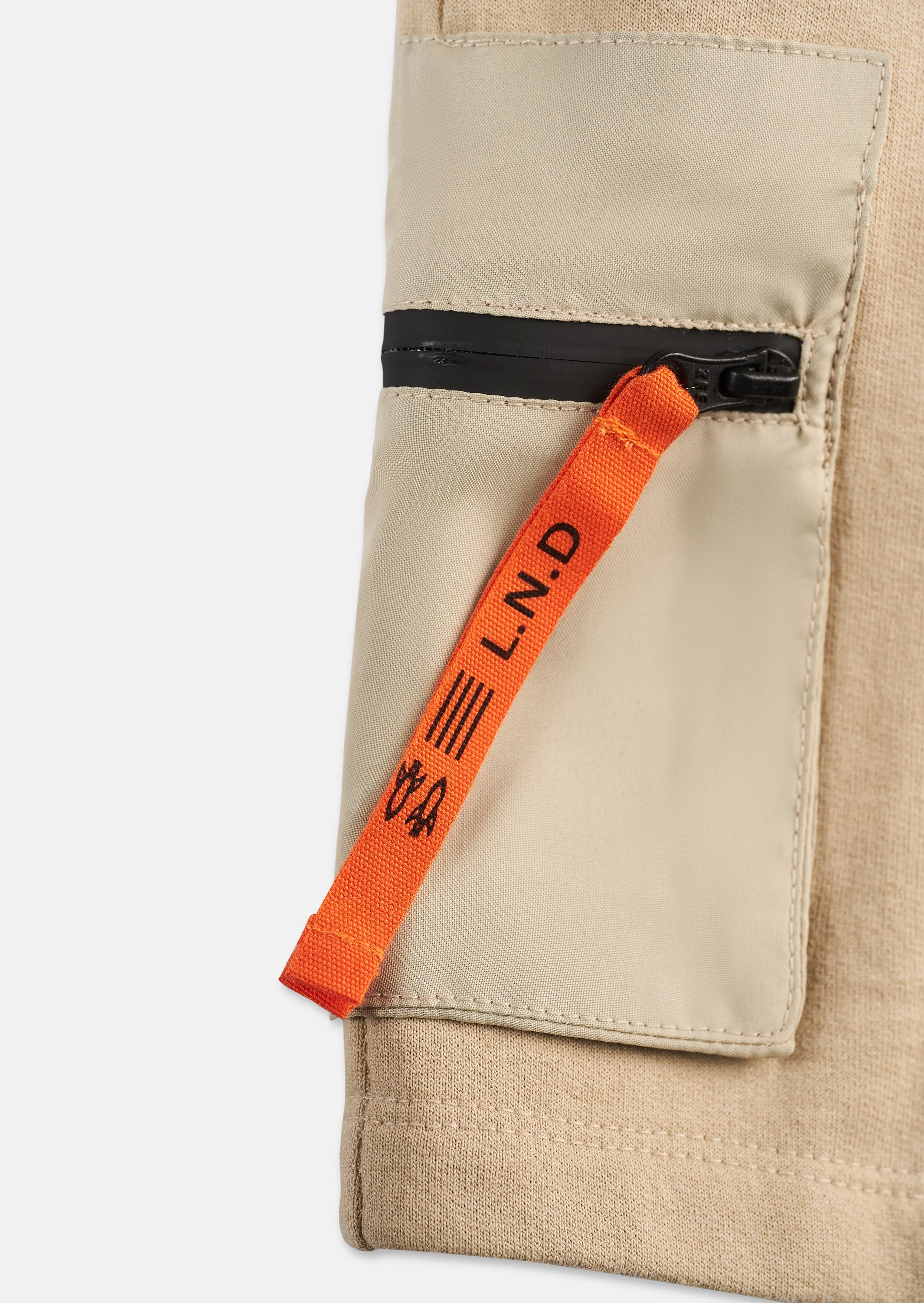 Niko Nylon Pocket Short - Stone