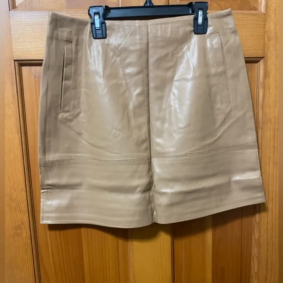 NWT MINKPINK Valet Mini Skirt
