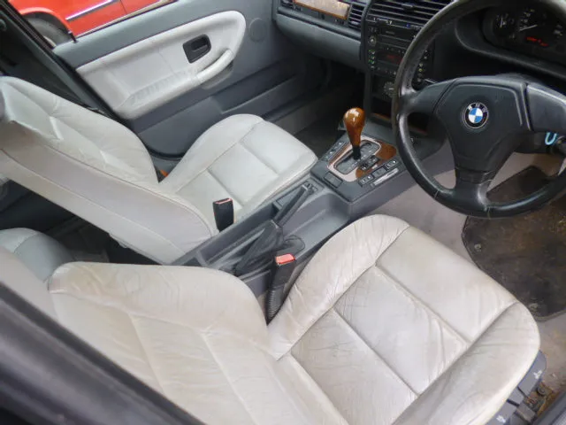 S2681 3' E36 Sedan 318i M43 AUTO 1998/03
