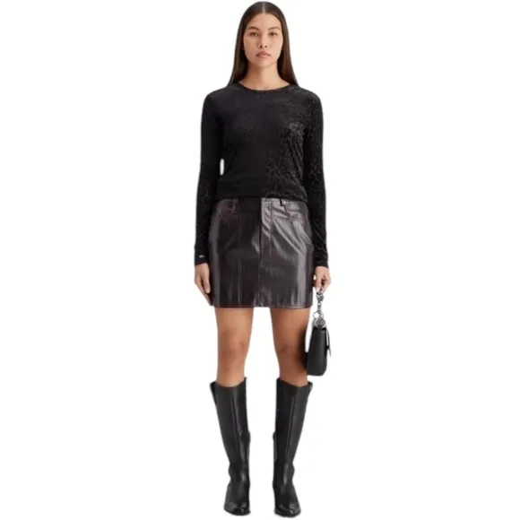 SCOTCH &amp; SODA FAUX LEATHER MINI SKIRT IN WINE SIZE LARGE