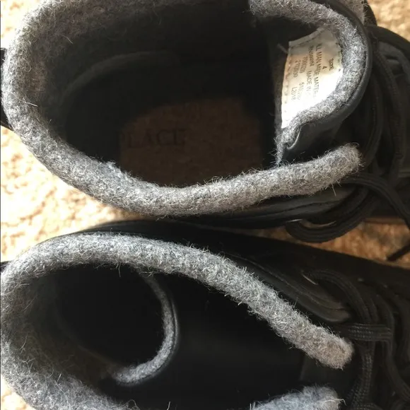 The Children’s Place lined faux leather boot