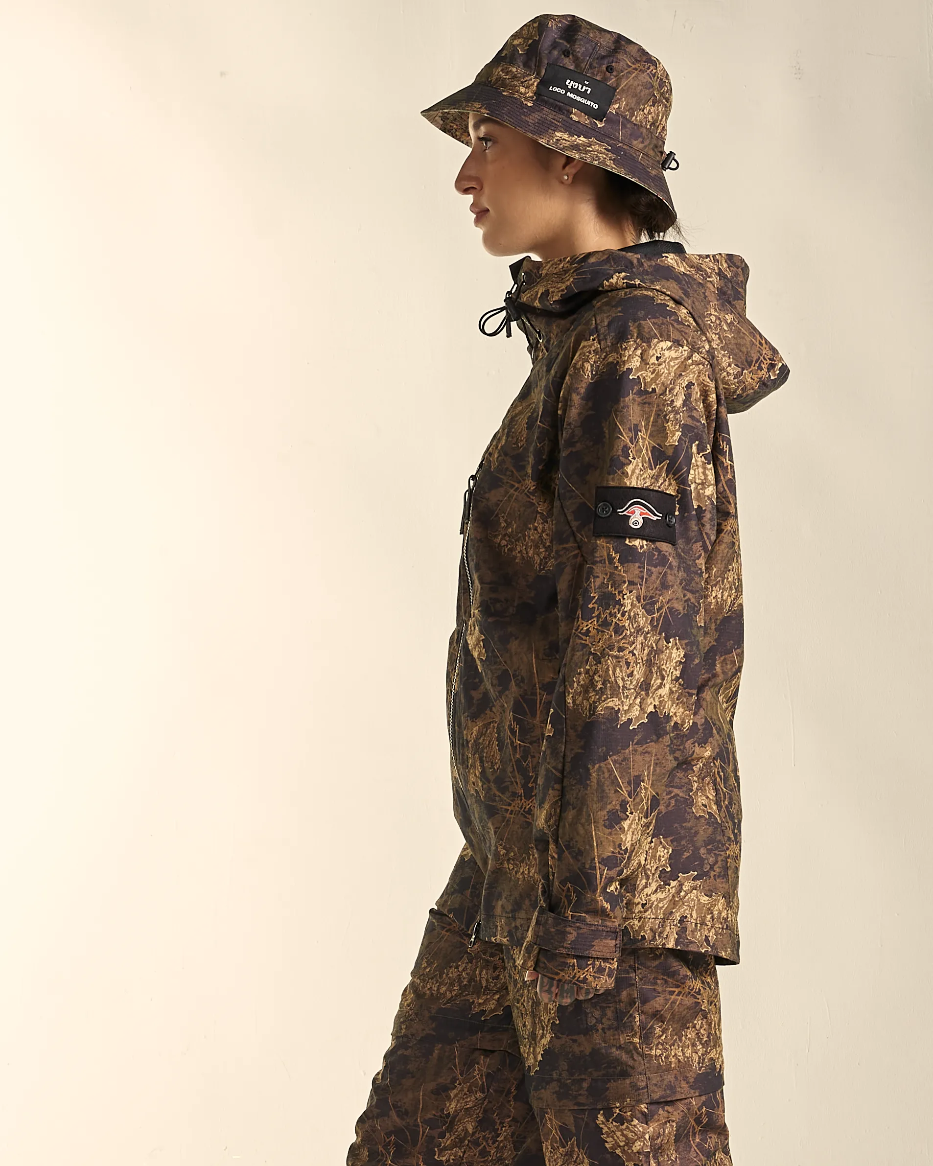 [UNISEX] BANGXGANJI X LOCO MOSQUITO ZIP-UP JACKET (BROWN)