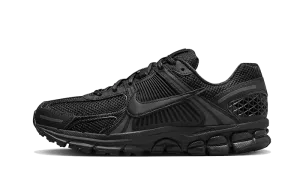 Vomero 5 Triple Black