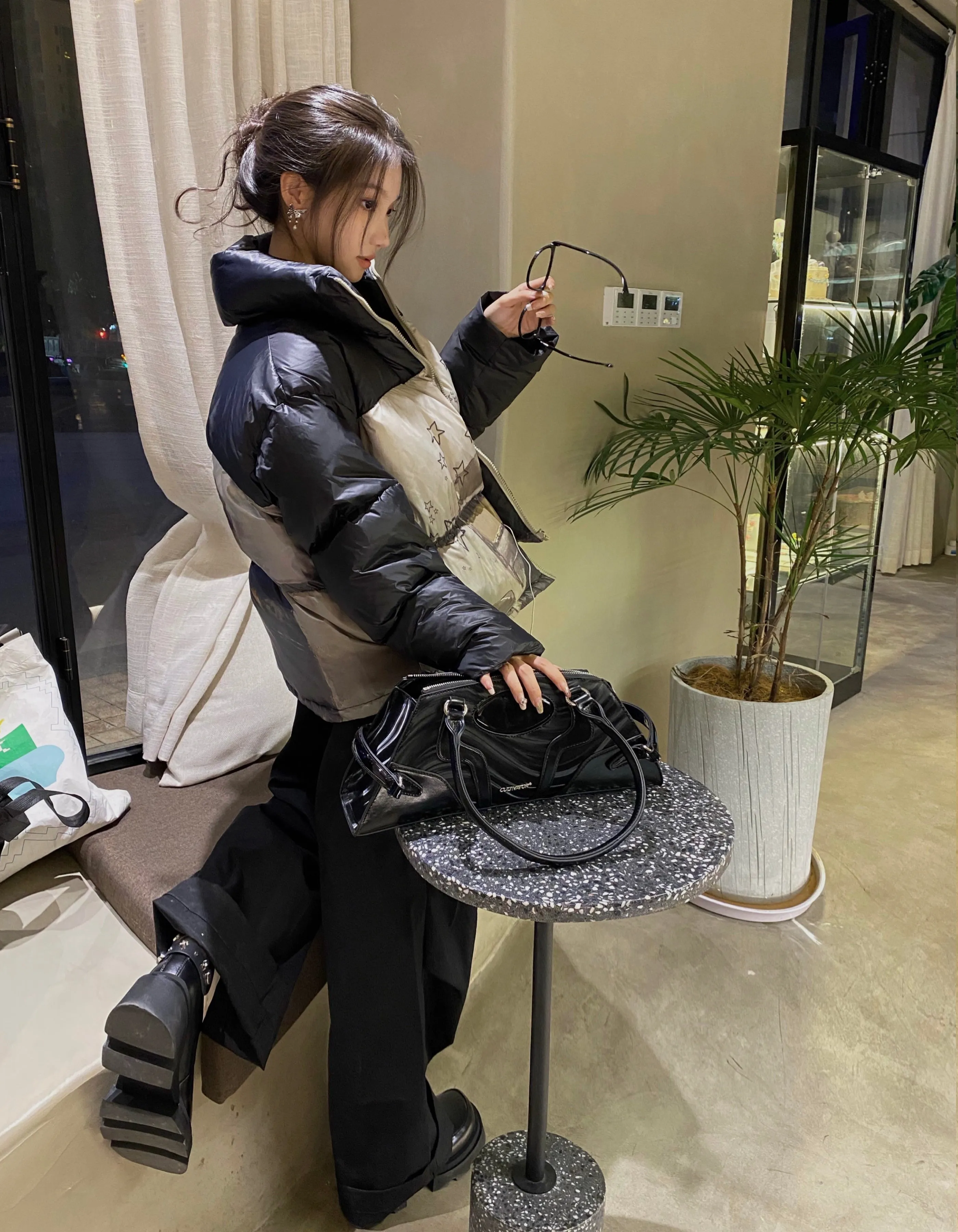 Yerali PU Leather Retro Futuristic Reflective Wave Trapezoid Wide Shape Design Shoulder Bag Handbag