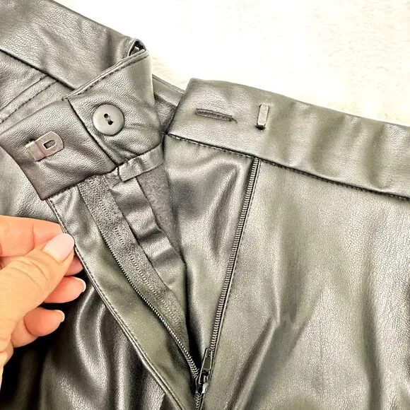 ZARA Women's Black Faux Leather High Rise Pleated Front Roll Hem Shorts SZ S
